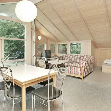 Dom wakacyjny Two-bedroom Holiday In 3 *